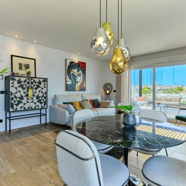 Stylish Penthouse with Jacuzzi - by Welcomely - Apartamento de 3 dormitorios - 3