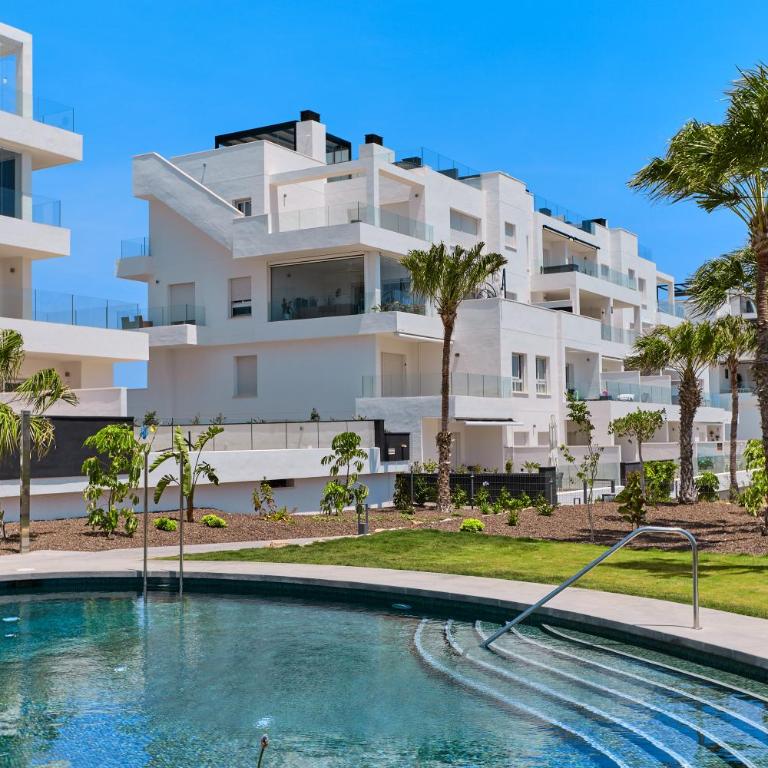 Stylish Penthouse with Jacuzzi - by Welcomely - Apartamento de 3 dormitorios - 1