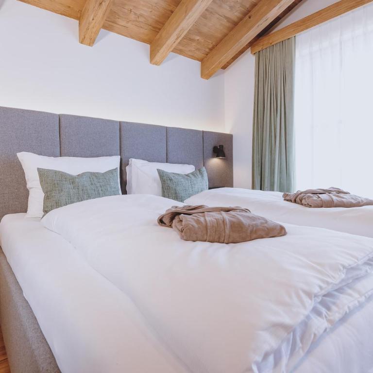 Premium Chalets by ZAGLGUT, Zell am See-Kaprun - Wellness & Infinity Pool, Air Conditioning, Panoramic Views & Summer Card Included - Chalet mit 3 Schlafzimmern, Sauna und Außenbadewanne - 2
