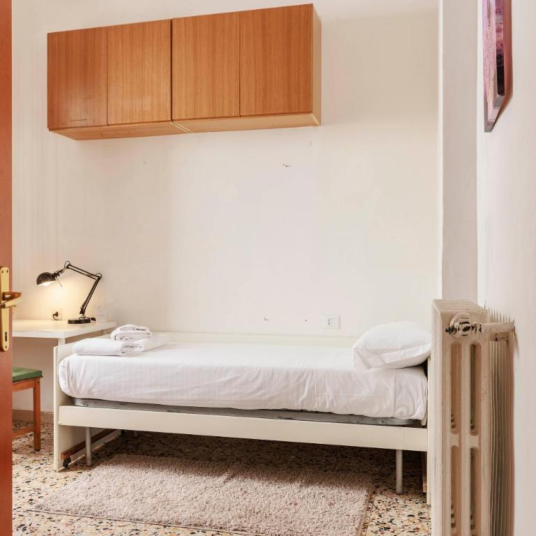 Faenza Huge Apartment - Three-Bedroom Apartment - 18