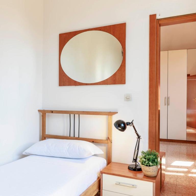 Faenza Huge Apartment - Three-Bedroom Apartment - 14