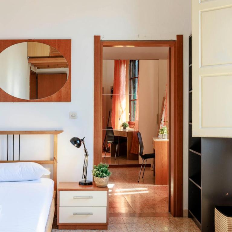 Faenza Huge Apartment - Three-Bedroom Apartment - 15