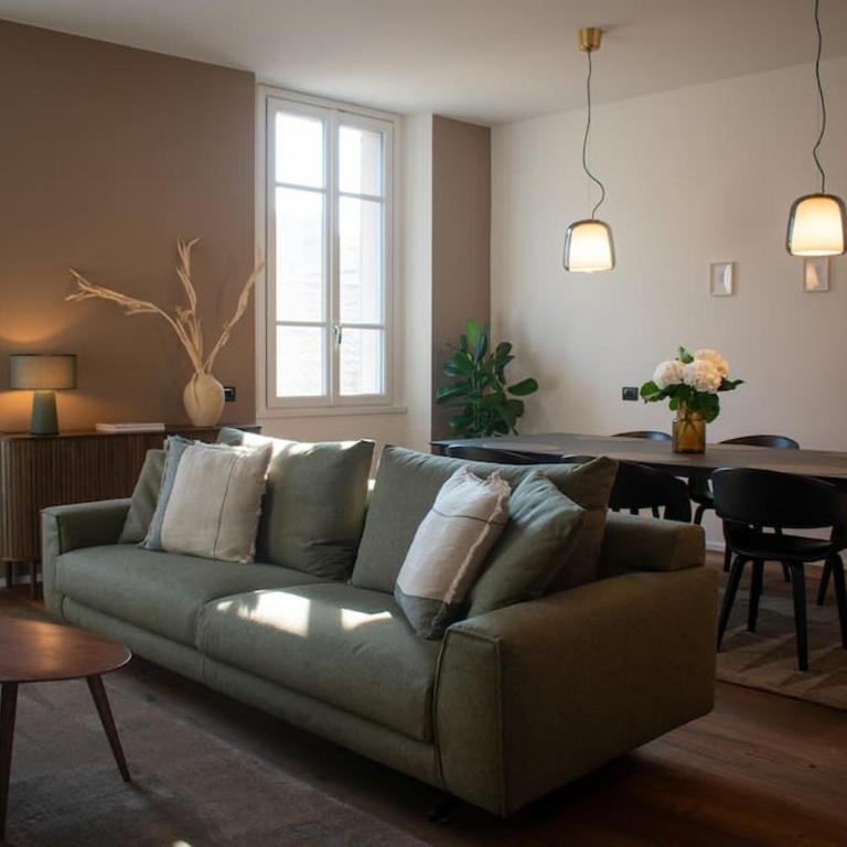 Eleganza nel Cuore di Como - Appartamento con 3 Camere da Letto - 1