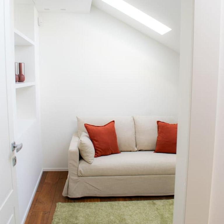 Eleganza nel Cuore di Como - Appartamento con 3 Camere da Letto - 10