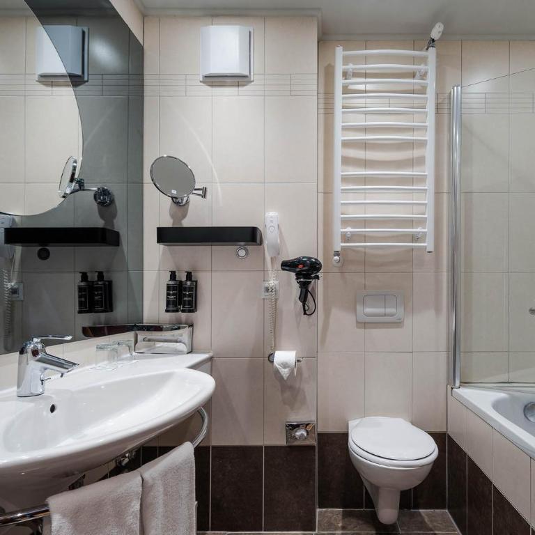Eurostars Queen of Montenegro - Premium Dvokrevetna Soba sa Bračnim Krevetom i Balkonom - 5
