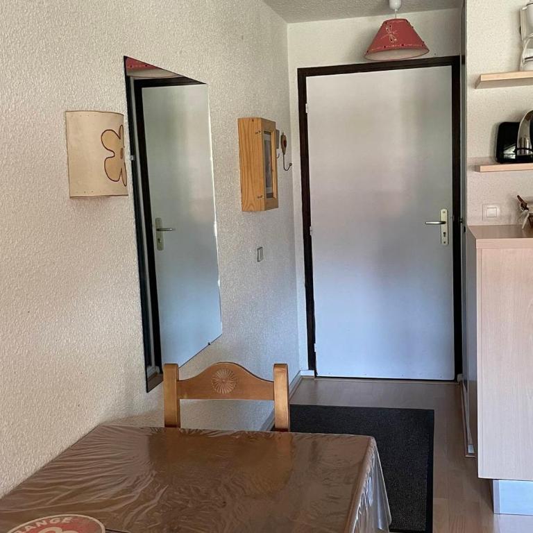 2 pièces 4 pers, Balcon sud, Garage fermé - FR-1-263-166 - Appartement (4 Adultes) - 4