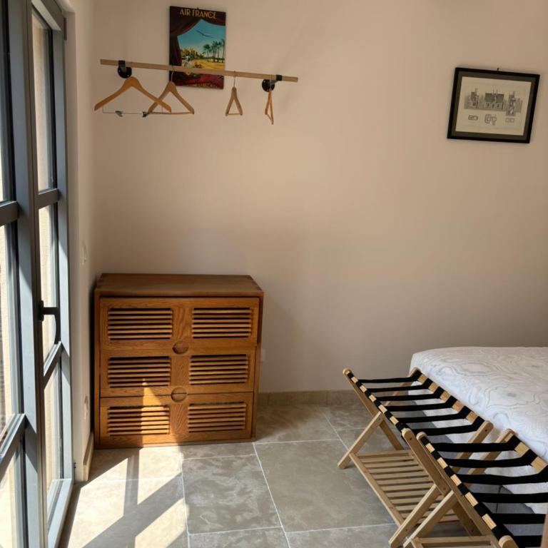 le Mas des Pignes -adults only - Studio avec Terrasse - 6