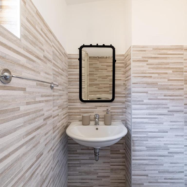 Elegant Ostiense Suite - Two-Bedroom Apartment - 19