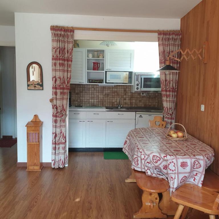 Appartement 2 Pièces à Châtel - 5 Personnes - FR-1-676-1 - Apartment - 1