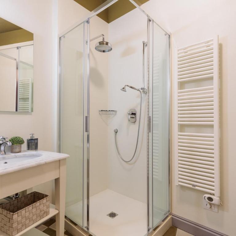 App Tweety 4 bedrooms 4 bathrooms Apartment Lucca - Apartment - 5