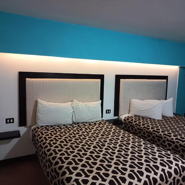 Hotel Essen's - Double Room with Two Double Beds with Lake View - 20