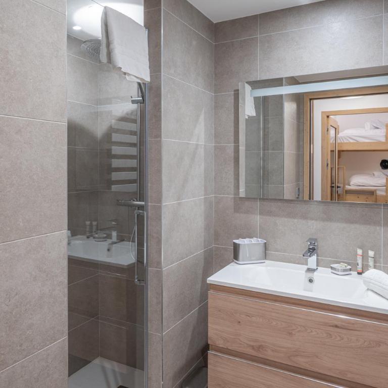 Alpe d'Huez Houses - L'Emparis - PHOENIX3 - Pour 5 SKI IN SKI OUT Wellness et vue magnifique - Appartamento con Vista e Balcone - 14