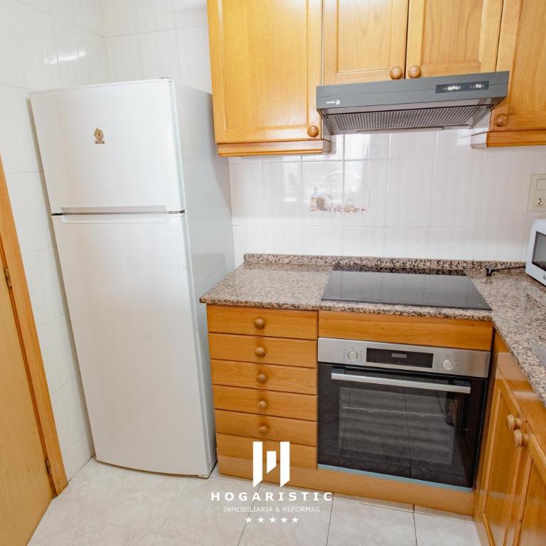 Ex - Céntrico Apartamento Europa con Piscina - Two-Bedroom Apartment - 7