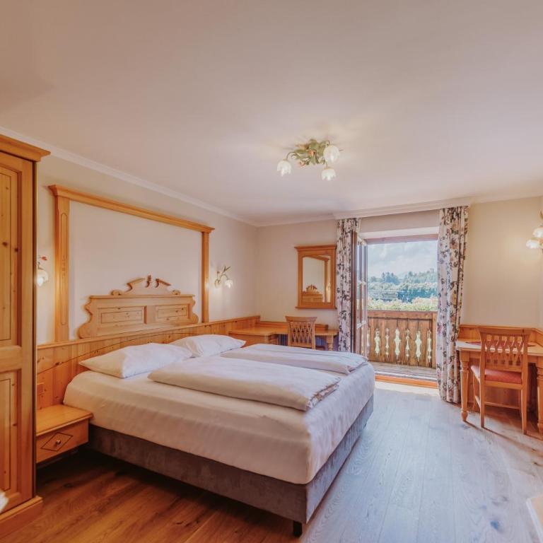 Landhotel Gschirnwirt - Chambre Double Économique avec Balcon - Vue sur Rue - 1