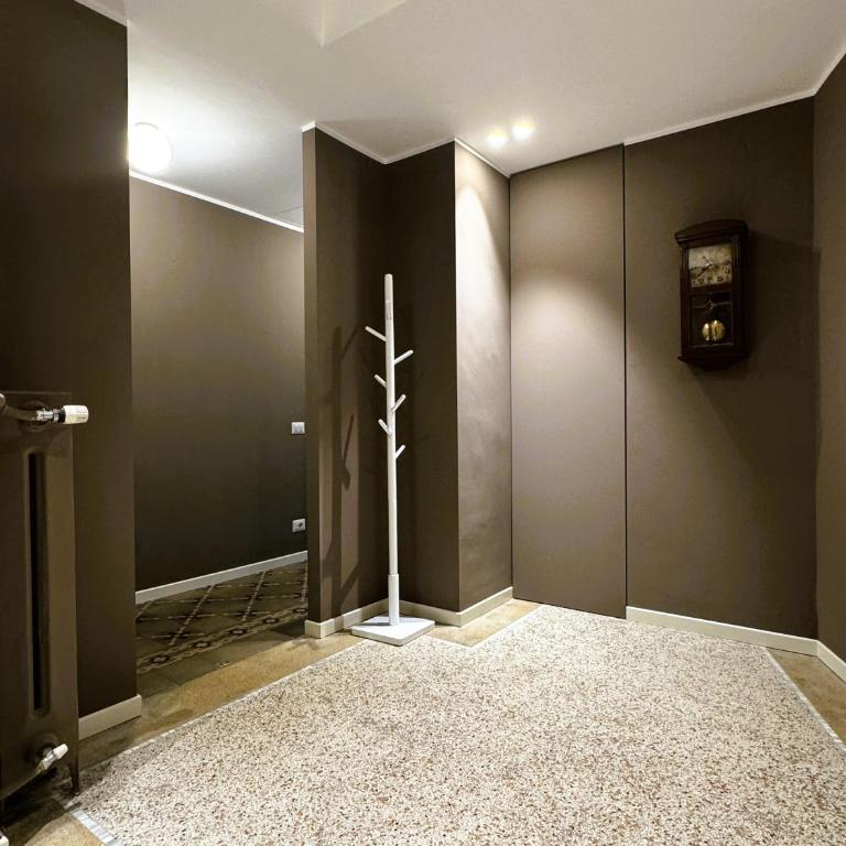 Apartment in Historic Building- Porta Venezia - Appartamento con 2 Camere da Letto - 40