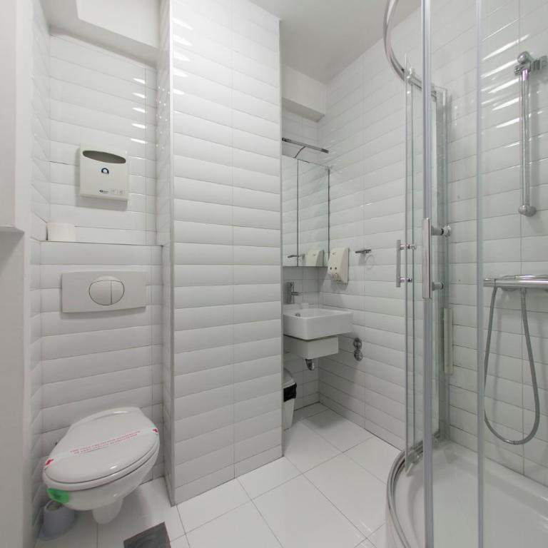 Hotel Boutique 36 - Dvokrevetna Soba sa Bračnim Krevetom - 1