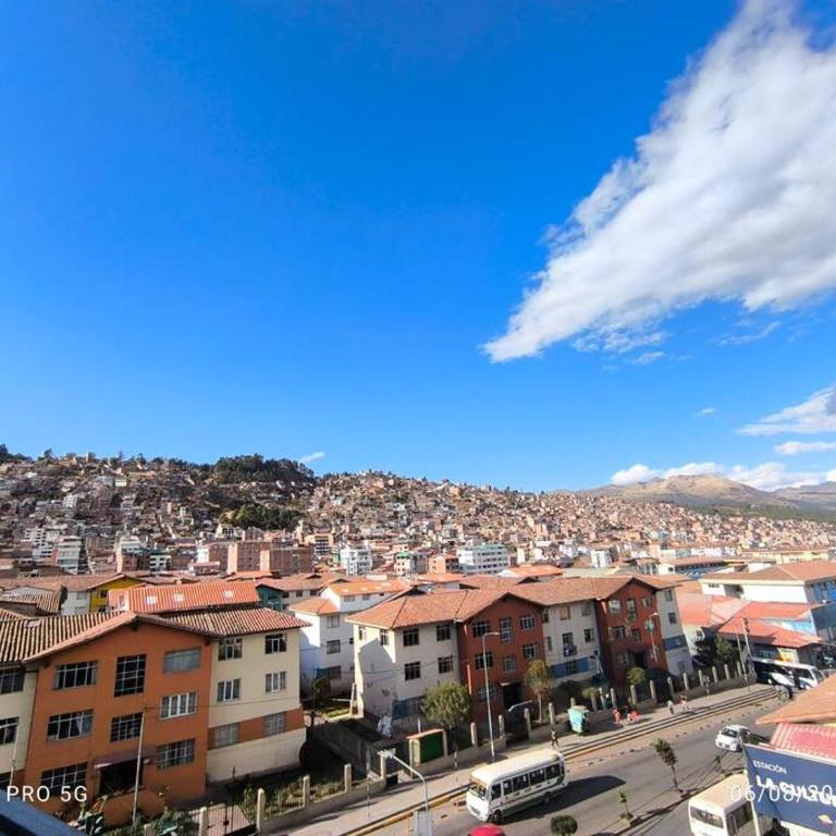 Cusco Plaza Penthouse - Three-Bedroom Apartment - 12
