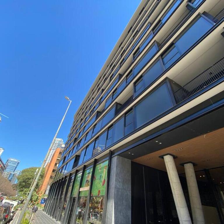 Lujoso Departmento Puerto Mader Con Cochera - Apartamento de 1 dormitorio - 24
