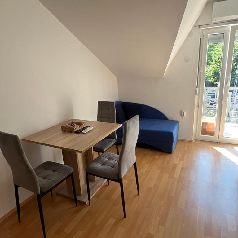 Vila RUŽA - House of Roses - Studio with Balcony - 4