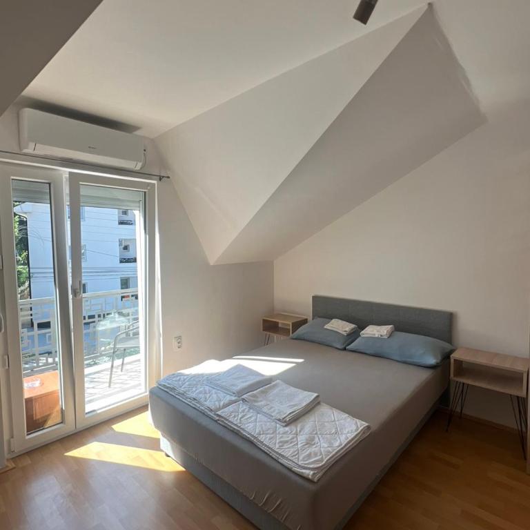 Vila RUŽA - House of Roses - Studio with Balcony - 3