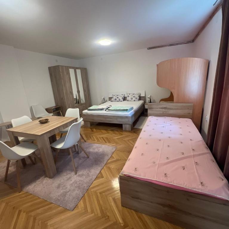 Vila RUŽA - House of Roses - Family Studio - 6