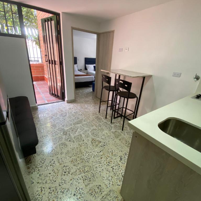 Céntrico Familiar Vive y disfruta Medellín 107 - Apartamento de 1 dormitorio - 2