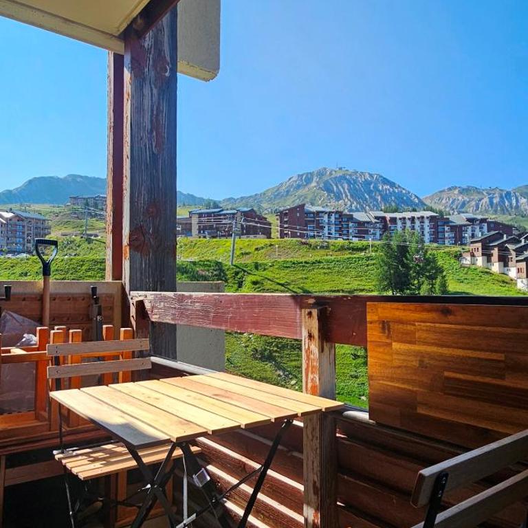 Le balcon du soleil, Pied de pistes 2100m 5 pers Plagne Soleil paradiski classé 2 étoiles meublé et 3 cristaux Paradiski - Apartment mit 1 Schlafzimmer - 2