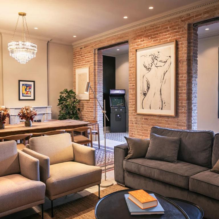 Lovely 6 BR Flat in L'Eixample - Apartment - 6