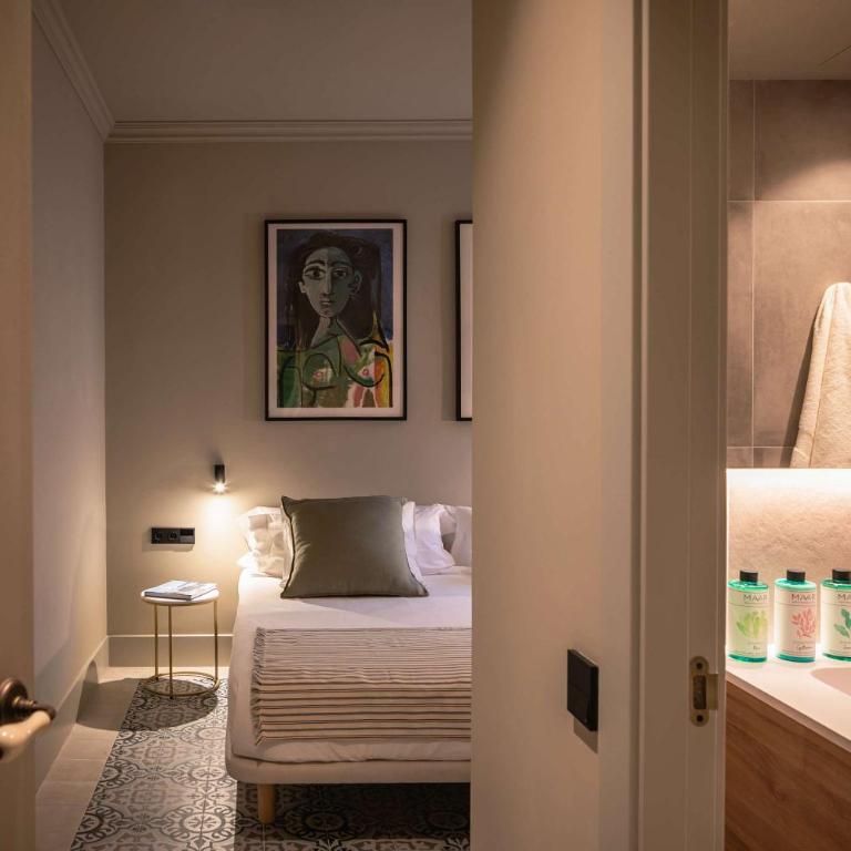 Lovely 6 BR Flat in L'Eixample - Apartment - 12