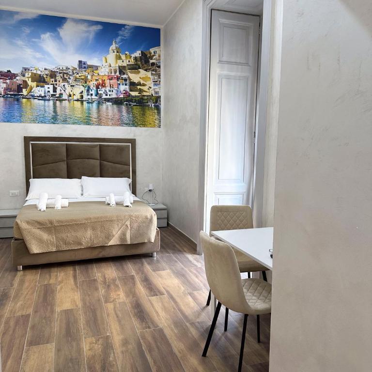 DUOMO 50 NAPOLI Boutique Rooms - Quadruple Room with Balcony - 2