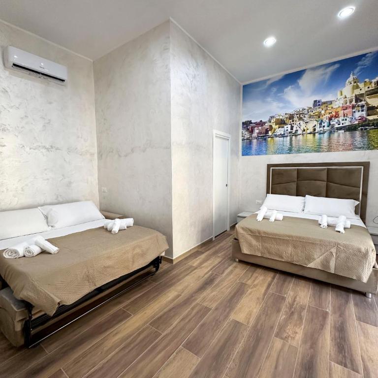DUOMO 50 NAPOLI Boutique Rooms - Quadruple Room with Balcony - 10