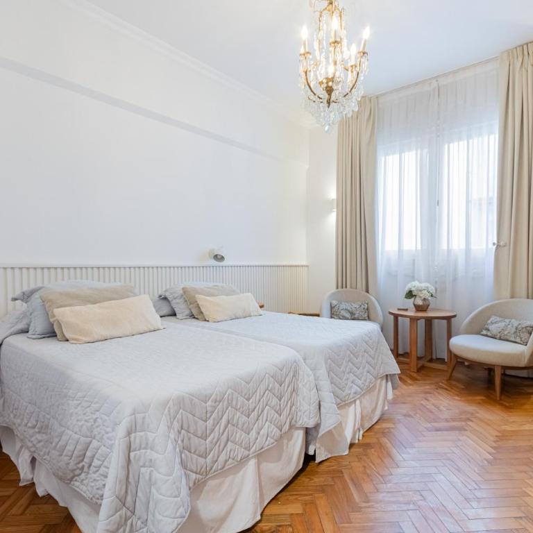 Espectacular departamento estilo francés en la mejor zona de Recoleta sobre la calle Arenales - Apartamento de 1 dormitorio - 11