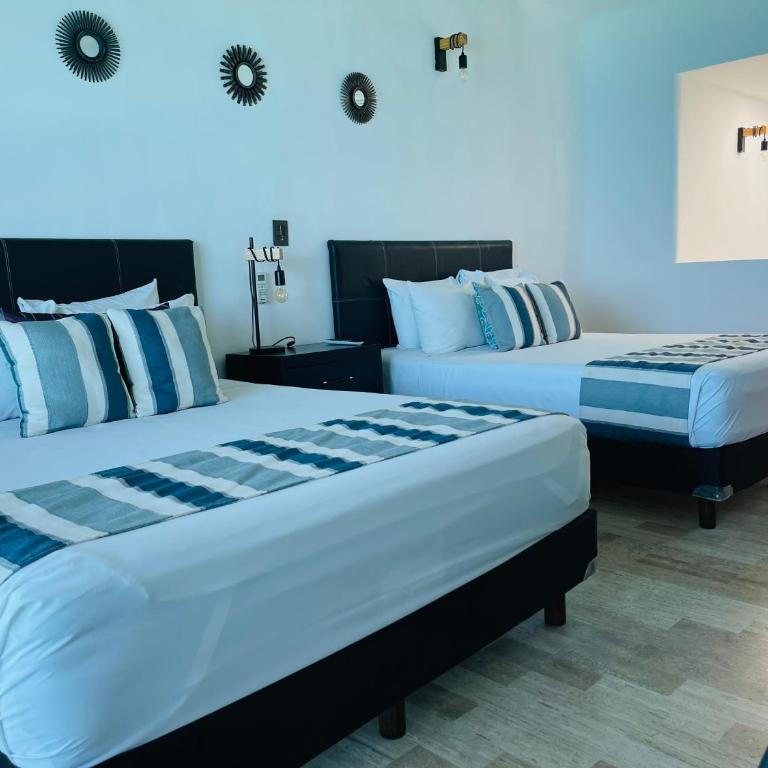 Beachside Apartments Cancun - Deluxe Suite with Sea View - 4