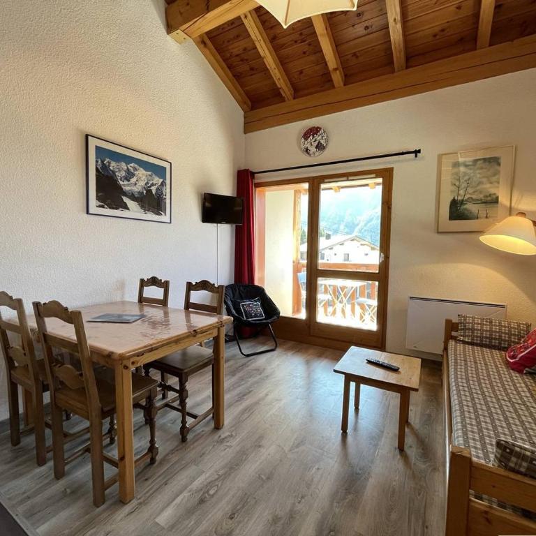 Duplex 6 pers avec balcon à Plan Peisey - 2 ch, Animaux admis - Appartement 2 Chambres - 7
