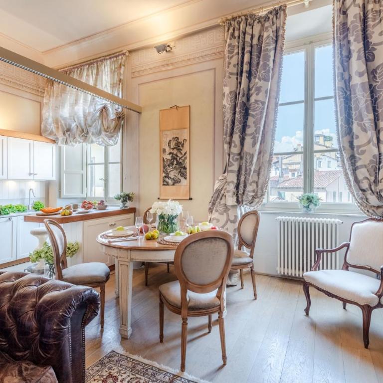 Timeless Palazzo in the heart of Lucca - Two-Bedroom Apartment - 1