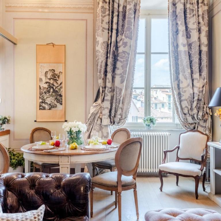 Timeless Palazzo in the heart of Lucca - Two-Bedroom Apartment - 2