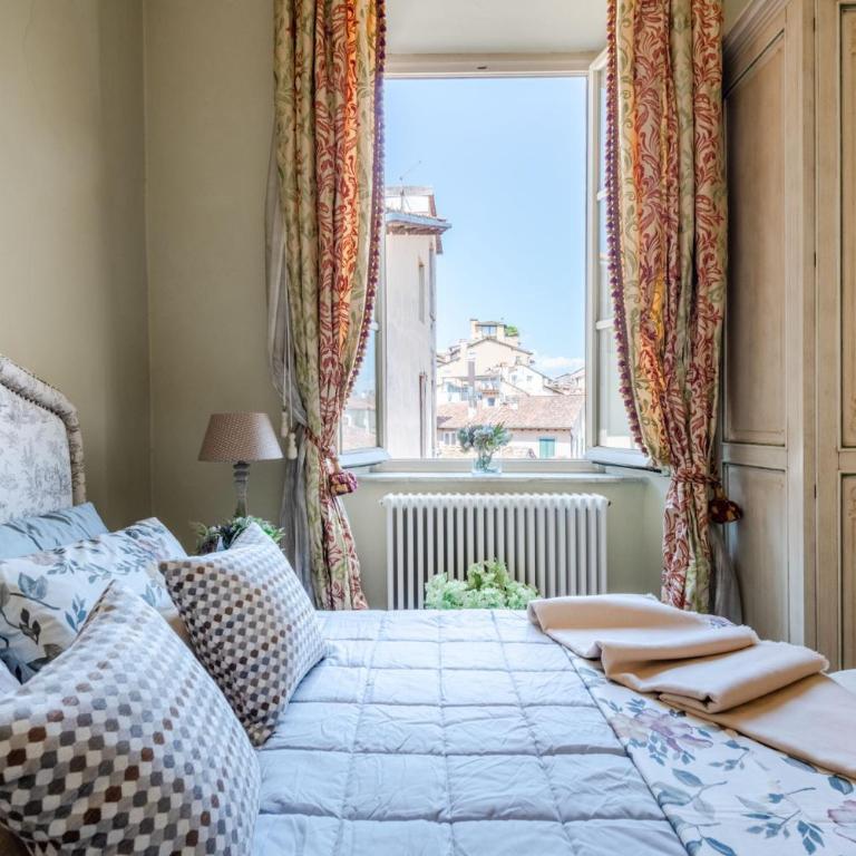 Timeless Palazzo in the heart of Lucca - Two-Bedroom Apartment - 17