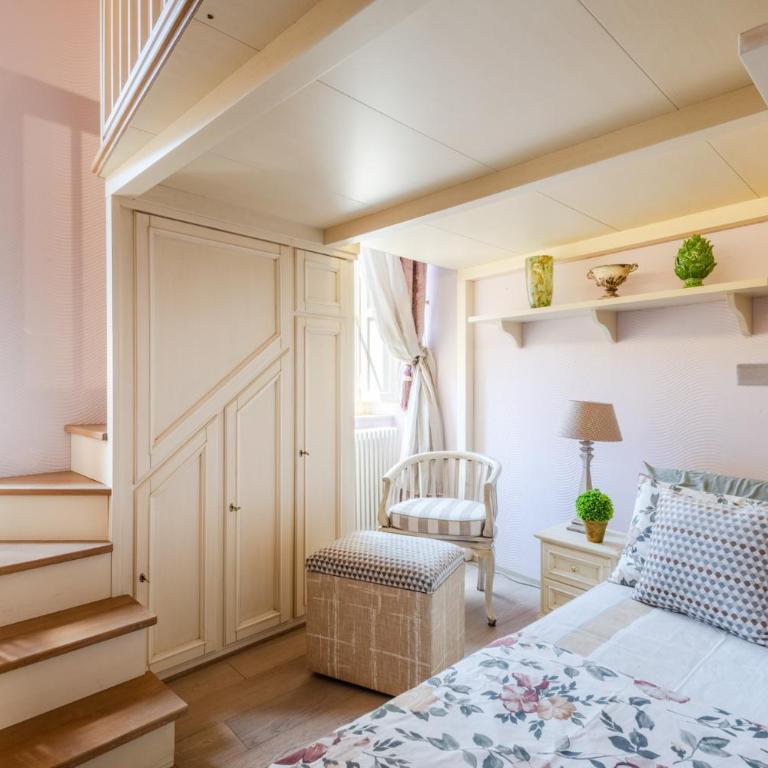 Timeless Palazzo in the heart of Lucca - Two-Bedroom Apartment - 25