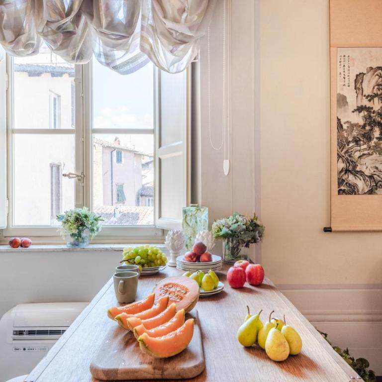 Timeless Palazzo in the heart of Lucca - Two-Bedroom Apartment - 38