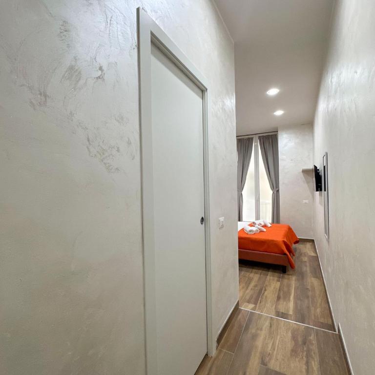 DUOMO 50 NAPOLI Boutique Rooms - Deluxe Double or Twin Room - 3