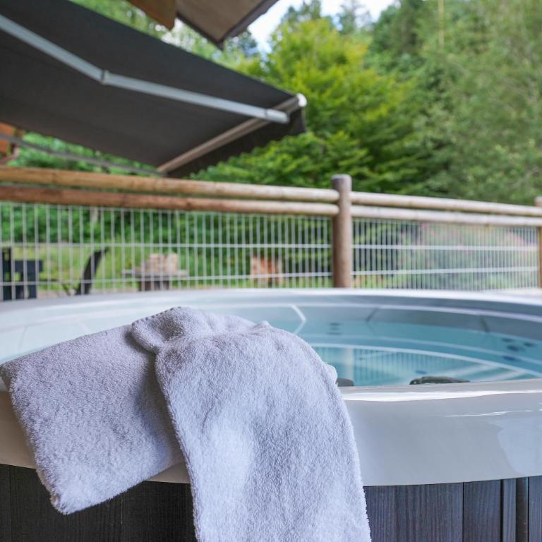 Chalet Les Prés Chaussottes - Maison 8 Chambres - 17