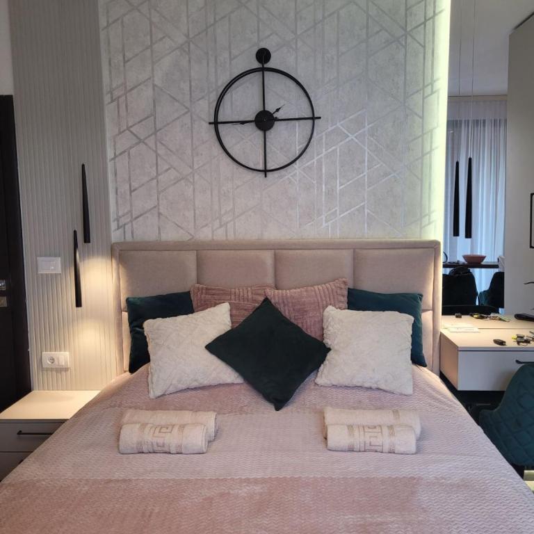 Apartman Trijumf Lux - One-Bedroom Apartment with City View - 18