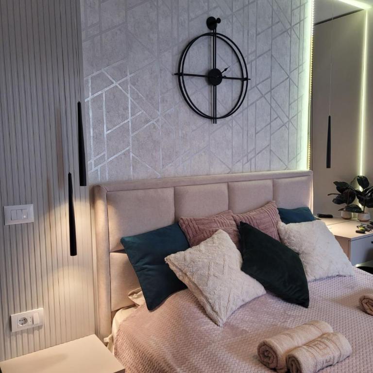 Apartman Trijumf Lux - One-Bedroom Apartment with City View - 8