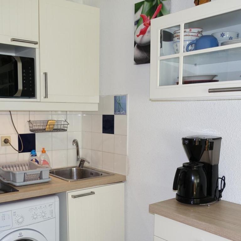 Studio proche port et plages, au calme (impasse) - Appartement 1 Chambre - 4