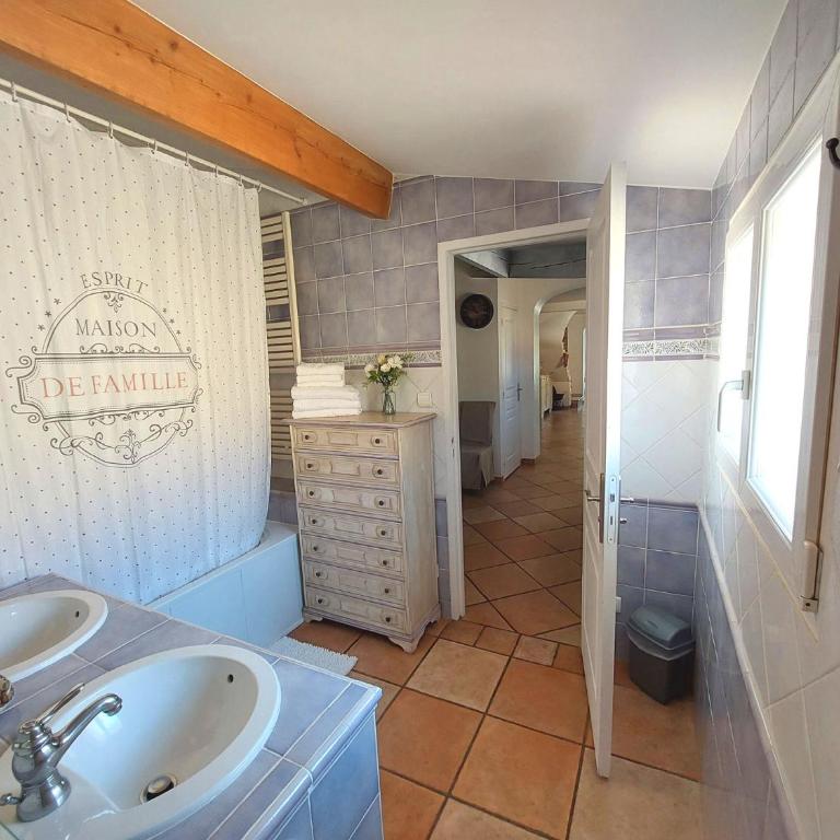 La Maison Pitok à 400m de la plage - Three-Bedroom House - 21