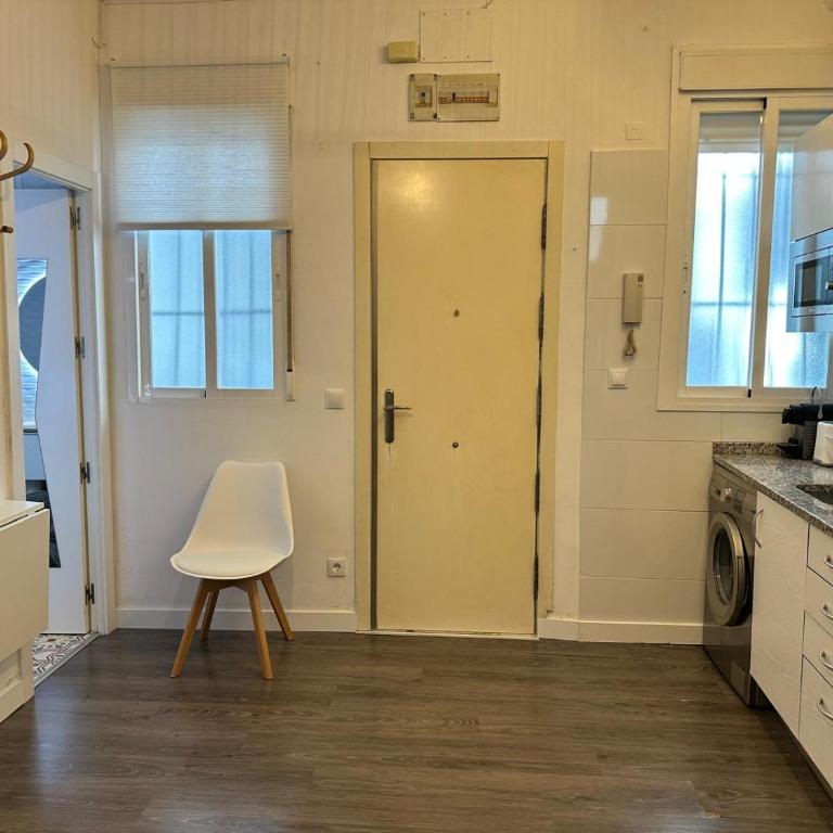 Céntrico y tranquilo - One-Bedroom Apartment - 7