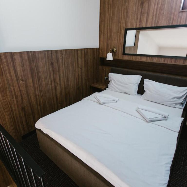 Rtanj Kopaonik Eco Resort & Spa - Triple Room with Terrace - 3