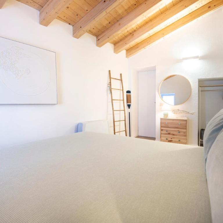 B&B La Volpe - Camera Matrimoniale con Vista Montagna - 3