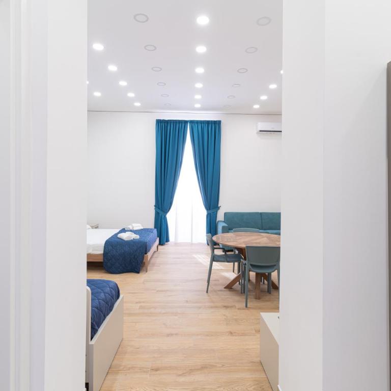 Toto e Peppino Luxury Rooms - Suite Familiare con Balcone - 3