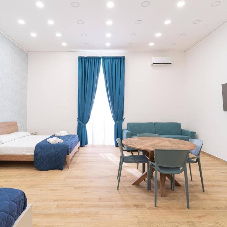 Toto e Peppino Luxury Rooms - Suite Familiare con Balcone - 10